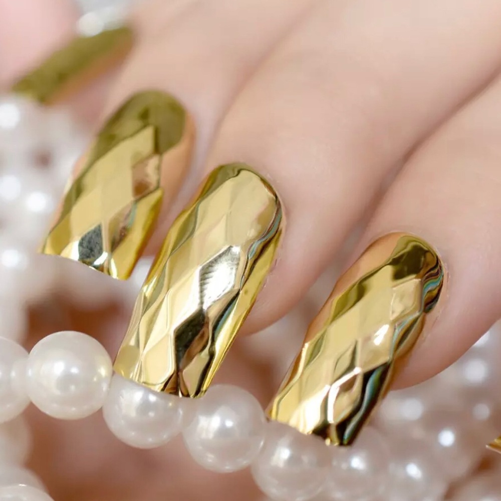 Gold Textured False Nails